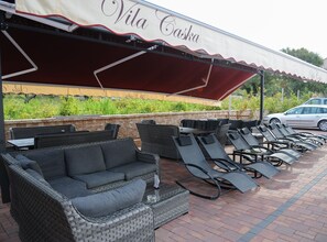 Outdoor dining - Golden Coast Villa Caska - Two Bedroom Apartment with Sea View and Balcony (Novalja)