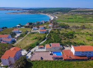 Exterior - Golden Coast Villa Caska - One Bedroom Apartment with Sea View and Balcony (Novalja)