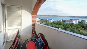 Property grounds - Golden Coast Villa Caska - Duplex One Bedroom Apartment with Sea View and Balcony (NO 12) (Novalja)