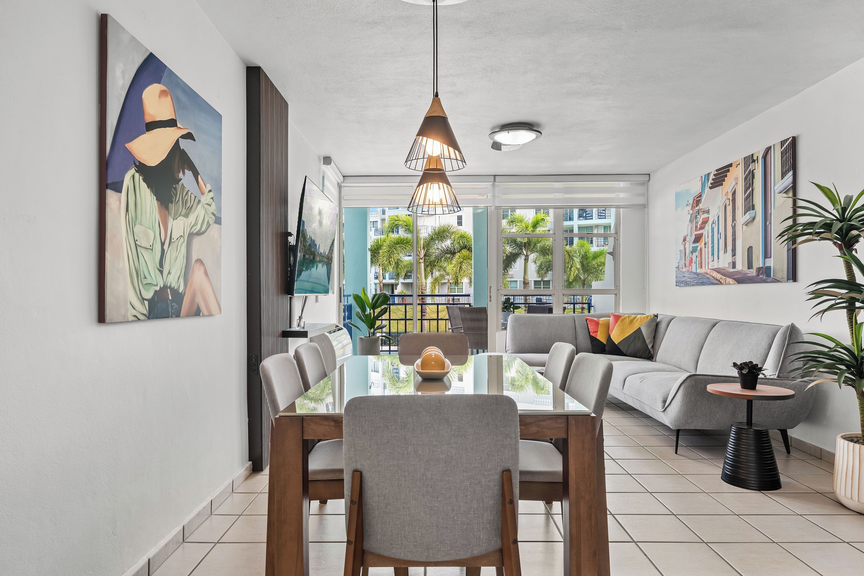 Căn hộ Cao cấp, ban công, quang cảnh hồ bơi | Khu ăn uống