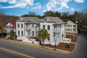 Exterior - The Emerald Stays King Room (Beaufort)