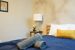 Desk, iron/ironing board, WiFi, bed sheets - Stylish Retreat Apartment Steps from the Beach (San Juan)