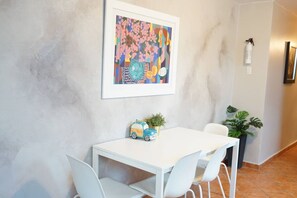 Dining - Stylish Retreat Apartment Steps from the Beach (San Juan)