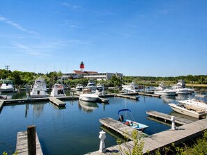 Front of property - Pier 7 Condominiums (South Yarmouth)