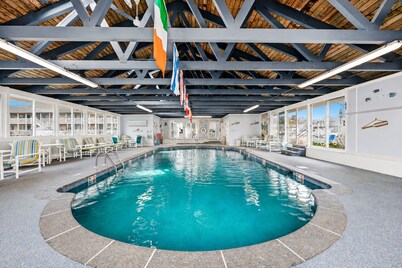 Pier 7 Condominiums