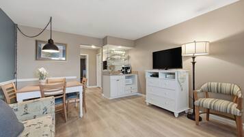 Condo, 1 quarto | Cozinha americana privada | Cafeteira/chaleira