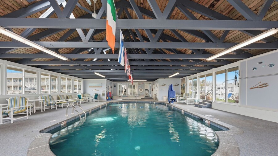 Pier 7 Condominiums