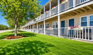 Exterior - Pier 7 Condominiums (South Yarmouth)