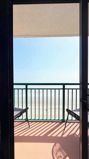 Property grounds - Paradise Oceanfront 1bd pool and hot tub (Myrtle Beach)