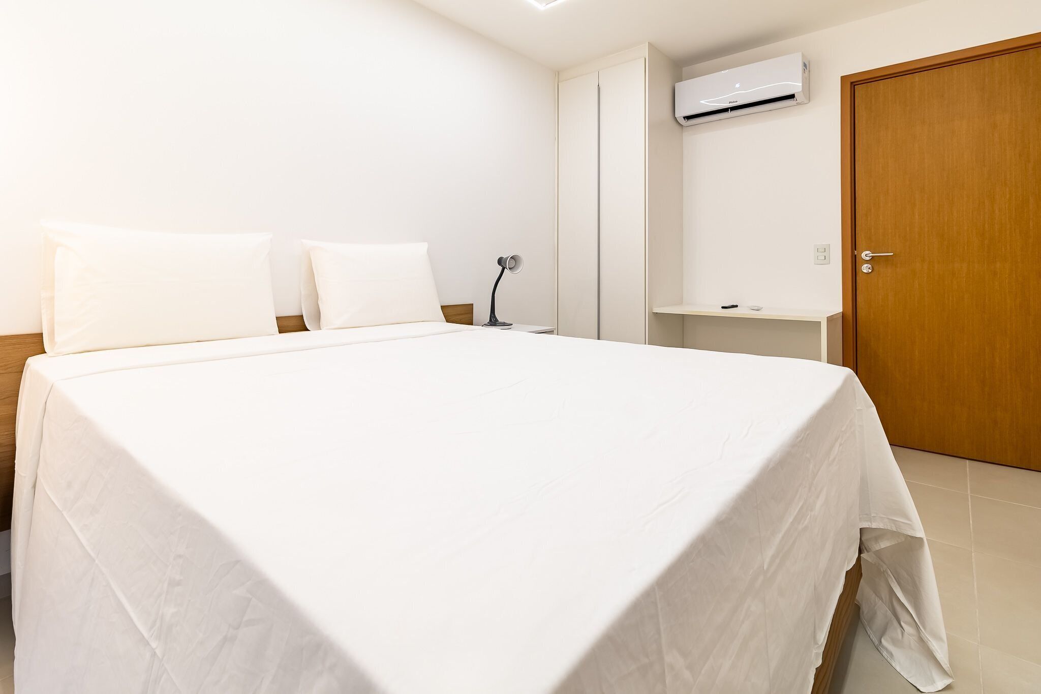 Apartament | Decoració individual, mobiliari individual i escriptori 
