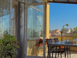 Outdoor dining - Belsito Terrace, Rome Skyline (Roma)