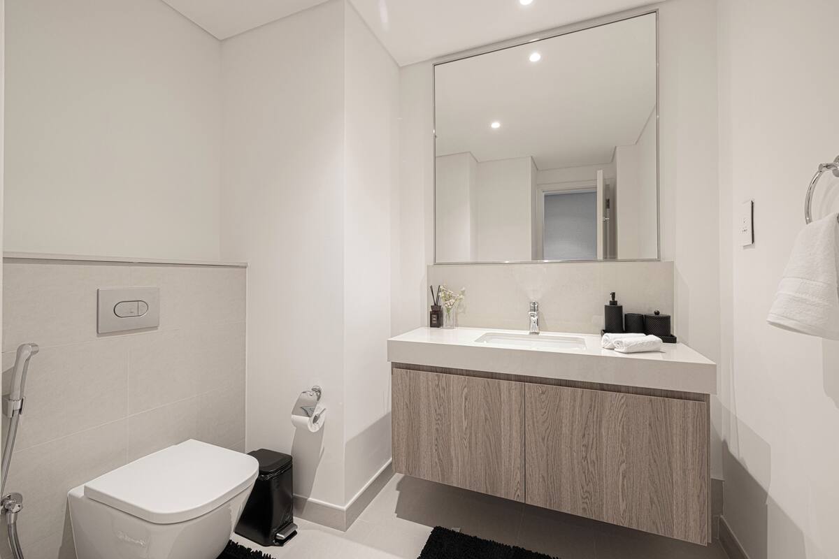 Apartment, 2 Bedrooms, Balcony, City View | Bathroom