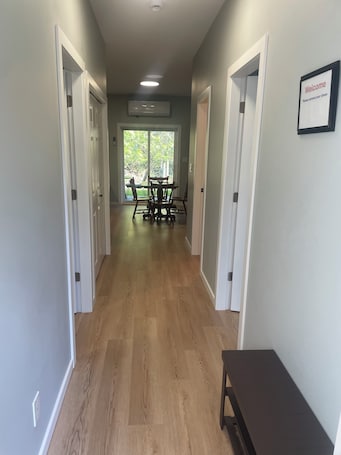 Interior. Quiet getaway in the forest close to beach/lakes/Mt Washington and great food.