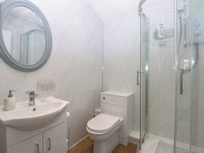 Shower - The Studio (Caernarfon)
