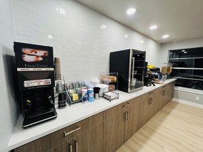 Free daily continental breakfast