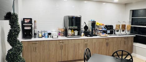 Free daily continental breakfast