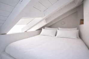 1 bedroom, WiFi, bed sheets - w* | Charming Loft on the Navigli Milan (Milano)