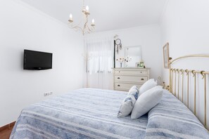 3 Schlafzimmer, Bügeleisen/Bügelbrett, WLAN, Bettwäsche