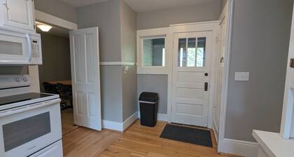 Upper 2-bedroom apartment near down-town Chippewa Falls