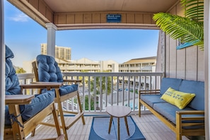 Property grounds - Newly Updated Ocean View 2BR/2BA • 50 Steps to Beach • Walk to Apache Pier (Myrtle Beach)
