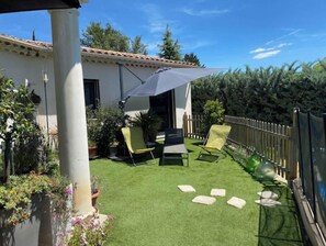 Terrace/patio - Pleasant villa, well exposed (Régusse)
