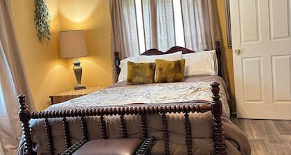 Perfect 3-bedroom house with AC in charming Country Side of Pine Bluff