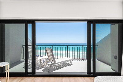 Gulf Front 30A! Private Beach! Direct Ocean Views! Emerald Hill 6! Chairs! 