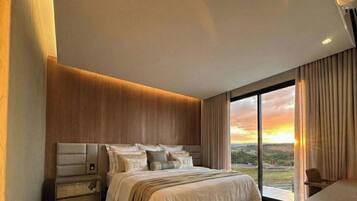 Luxury House, Pool Access