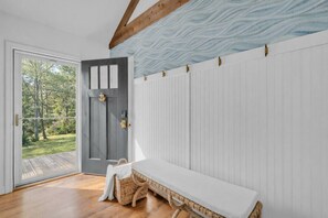 Spa - Luxury Chatham Escape w/ Stunning Waterfront Views (Chatham)