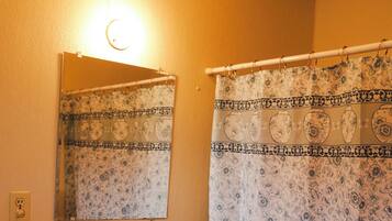 Single Room | Bathroom