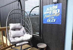 Property grounds - Modern Off-Grid Tiny House on Our 13 Acre Farm (Spring Hill)