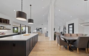 Dining - Scottsdale Luxury Retreat with Pool, Spa, Pickleball, Putting Green, Sport Court (Scottsdale)