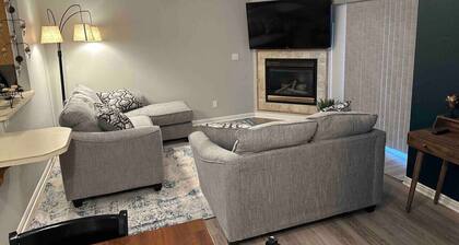 Tuscan Townhome @ ISU | PMC | Front & Back Patio