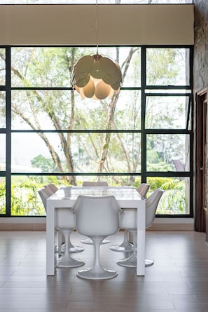 Dining - Infinity pool, Peaceful 3-bedroom house in Turrialba perfect for relaxing stays (Turrialba)