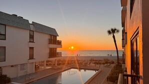 Pool - Waters Edge - Anna Maria Island - 1 bedroom 1 and 1/2 bath gulf-front condo - Maximum Occupancy 4 people. (Holmes Beach)