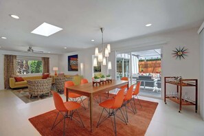 Interior - Palm Springs Oasis | 4BR/BA Private Pool & Spa (Palm Springs)
