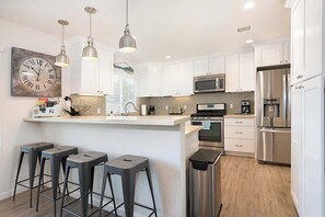 Fridge, microwave, oven, stovetop - The Oasis | Pool, Fire Pit, Near Disneyland (Anaheim)