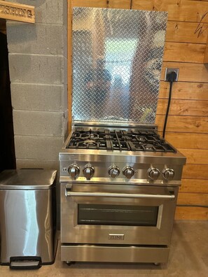 Private kitchen - Waterfront House with Dock and Fishing Pier in Port Sulphur (Port Sulphur)