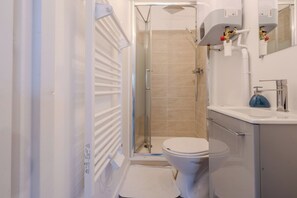 Shower, hair dryer, towels - Le Rubis - Wifi - 600m Centre Ville (Le Mans)