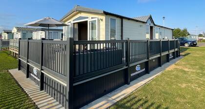 Millfield Holiday Park - The Diamond K8