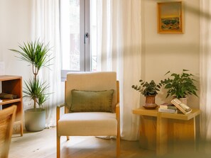 Interior - Nou 3 - Holiday Apartment Rental in Girona | Bravissimo (Girona)