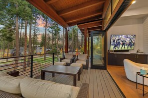 Property grounds - Gather, Sip & Savor- ChefKitch, HotTub, Views, BBQ (Cle Elum)