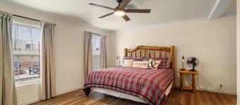 Perfect 5-bedroom house located between Alberta Creek and Washita Point!