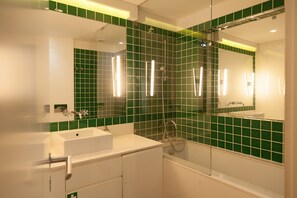 Shower, towels - FLH Downtown City Elegance Apartment (Lisboa ciudad)