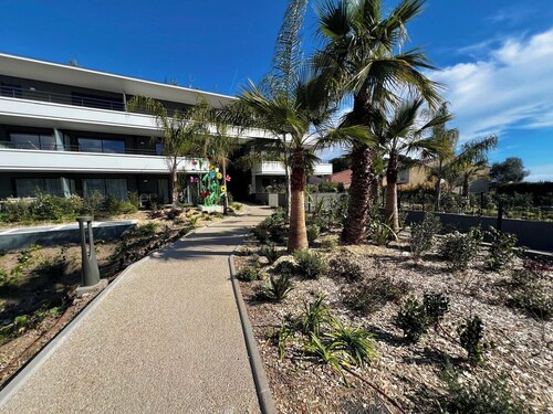 Villeneuve Loubet - Appartement en rez de jardin - 4 personnes - Piscine