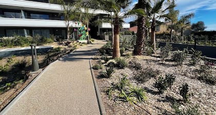 Villeneuve Loubet - Appartement en rez de jardin - 4 personnes - Piscine
