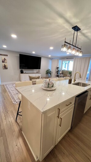 Interior - Paradise is a peaceful place to provide your staying comfortable. (Falls Church)