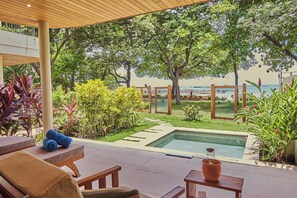 Pool - Beachfront Suites by Hotel Capitán Suizo (Tamarindo)