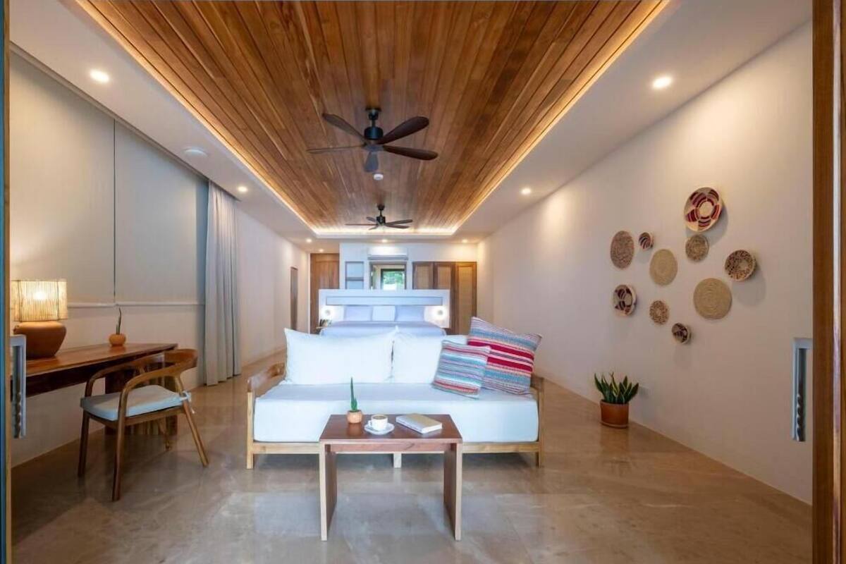 Beachfront Suite Terrace