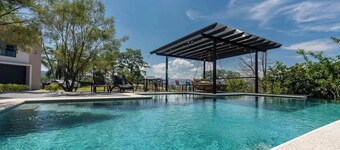 Villa 1 (2BR) w/Pool • Near Downtown Turrialba